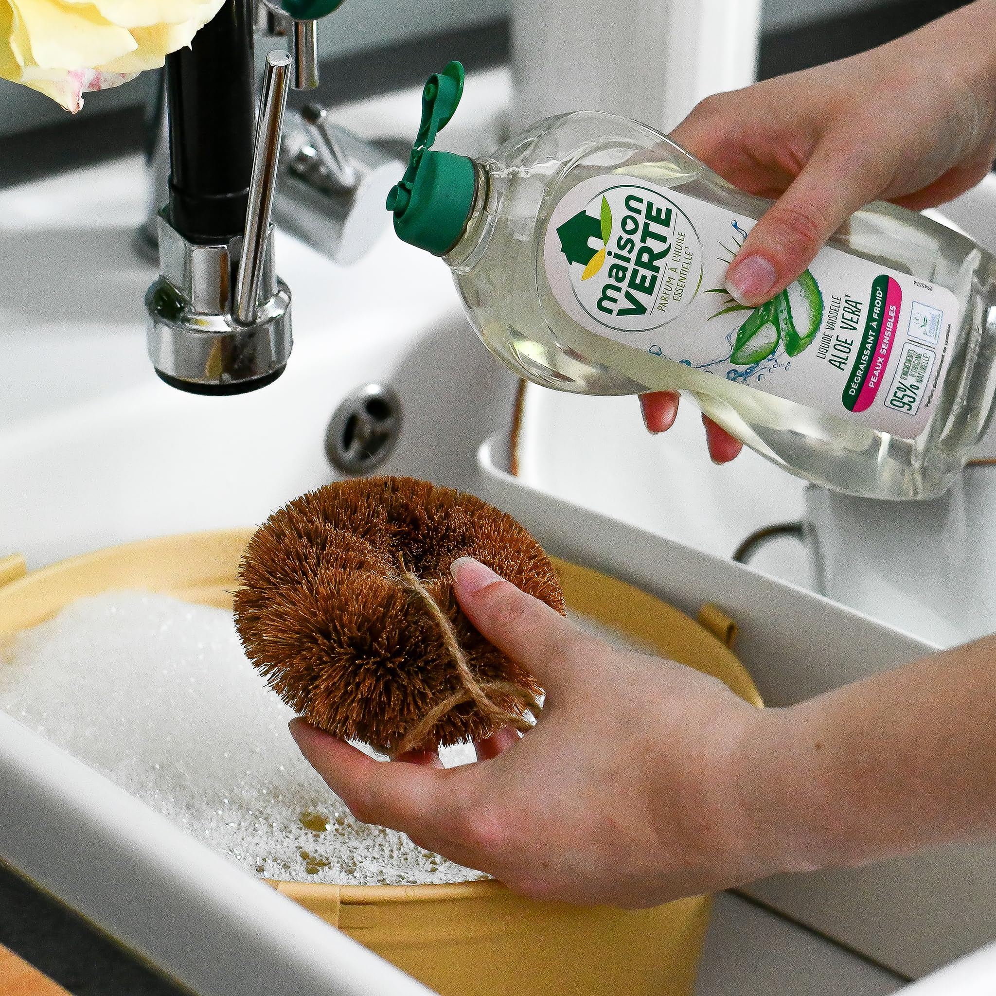 maison-verte-liquide-vaisselle-aloe-vera-aux-huiles-essentielles-bio-500ml image 6